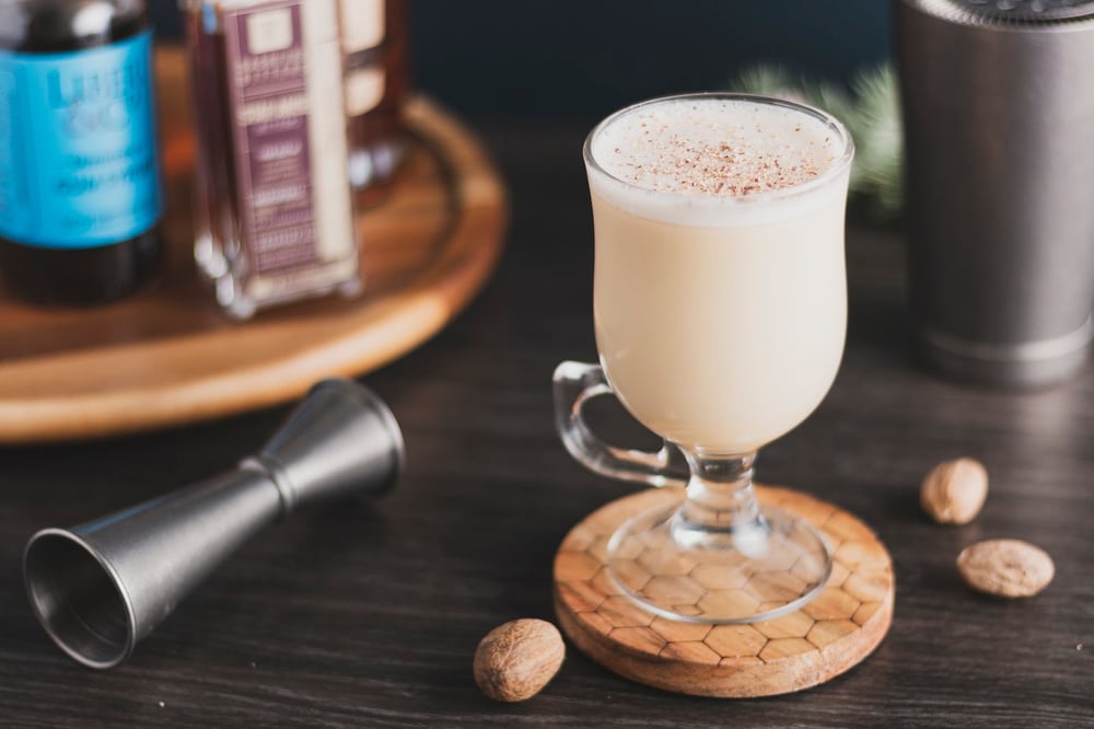 egg nog cocktail