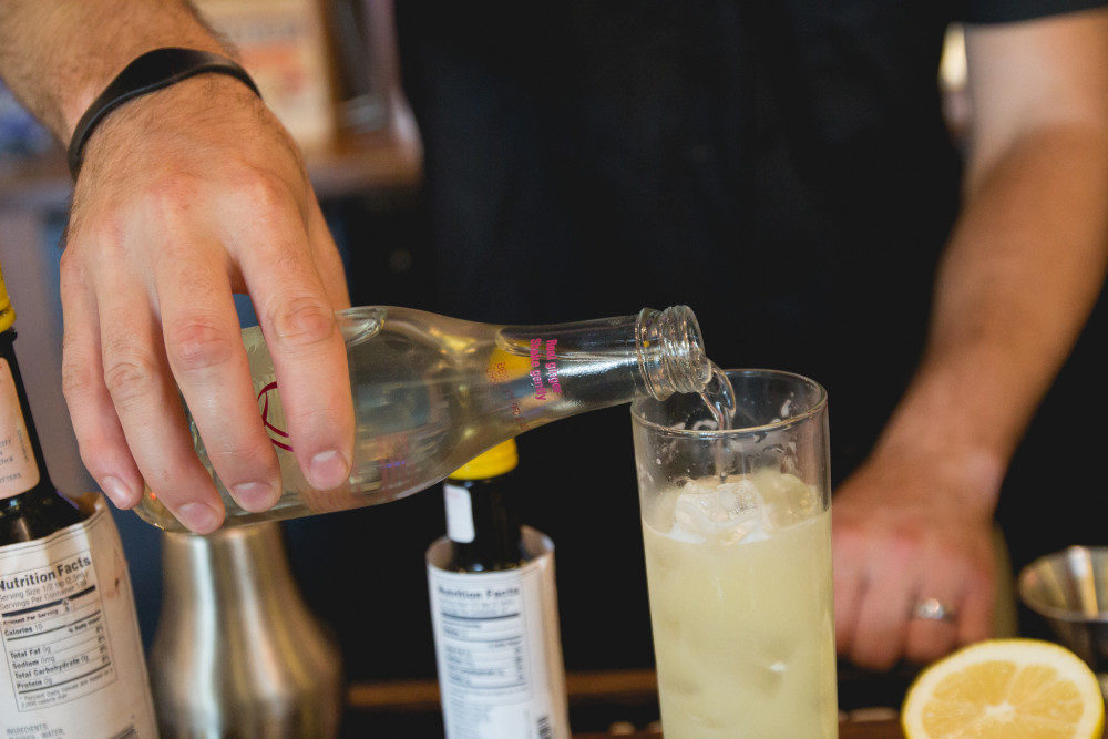 When to Shake & When to Stir Your Cocktail