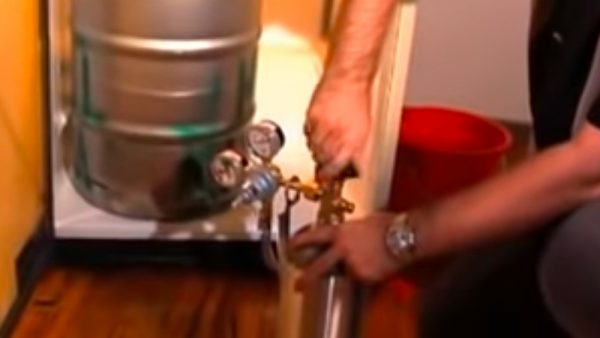 how to clean draft beer lines, step 1