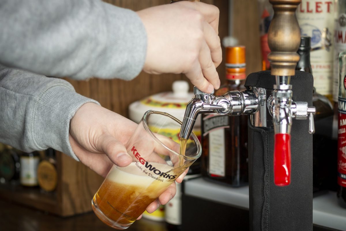 How To Pull The Perfect Pint 4 Easy Steps To Pour A Beer