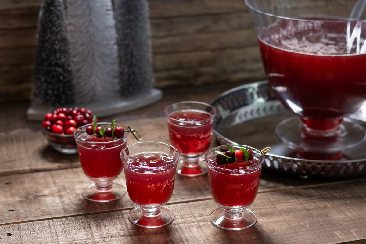 Cranberry Holiday Punch with fresh cranberry bowl