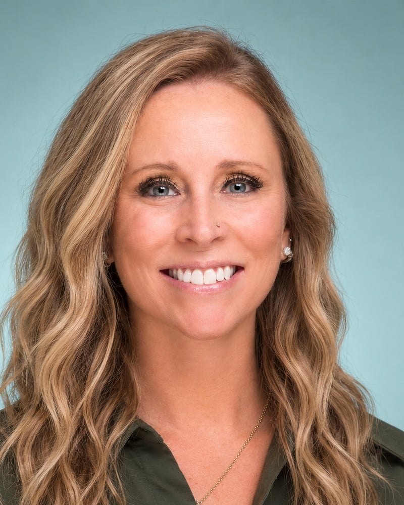 marisa-t-headshot_800x1000